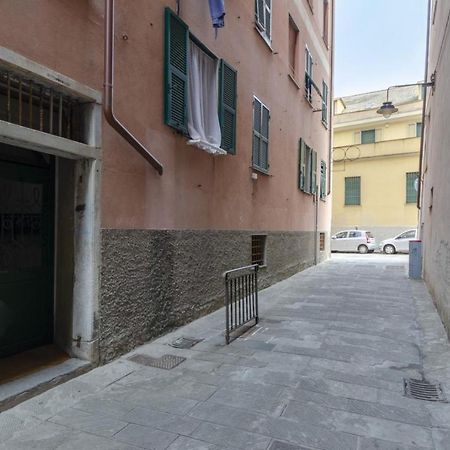 Joivy Warm Family Flat For 9, Near Porto Antico Apartment Genoa Bagian luar foto