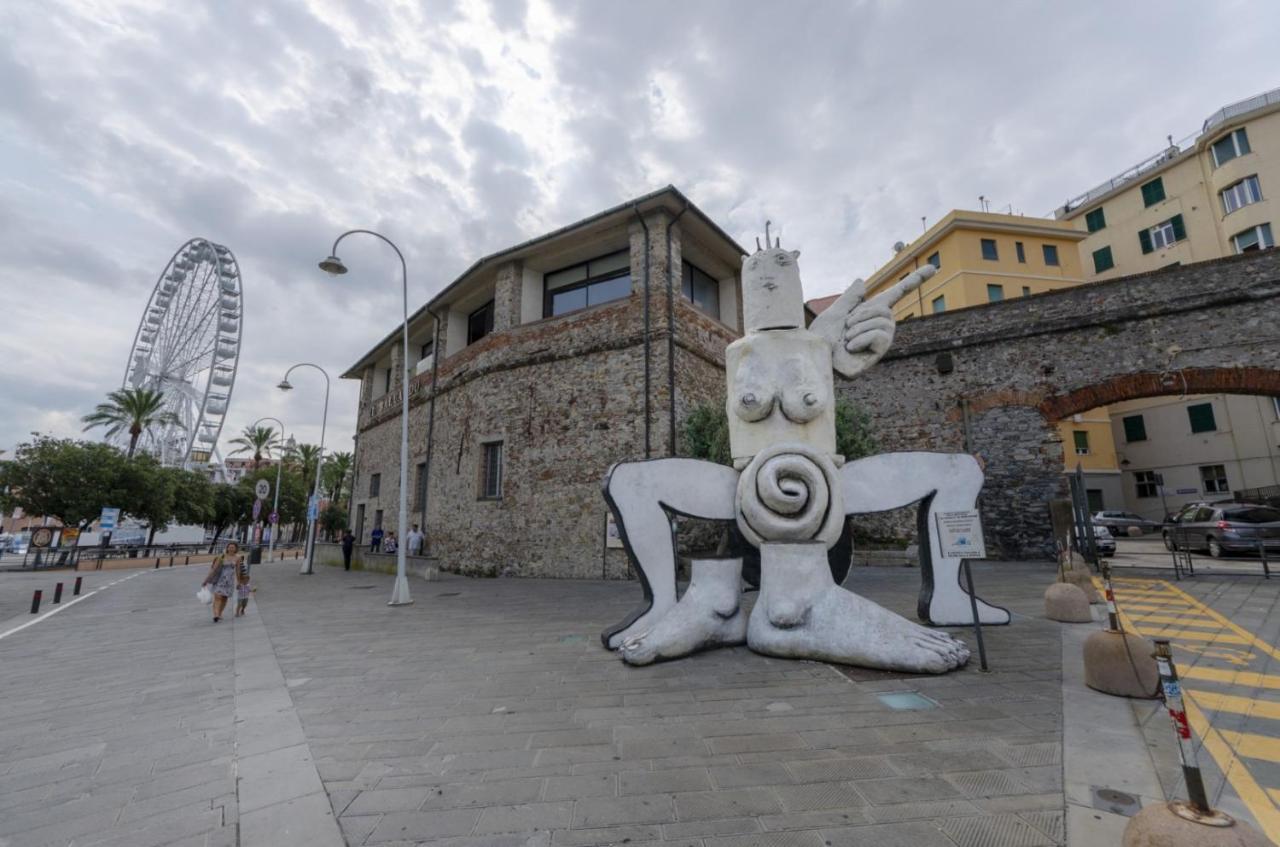 Joivy Warm Family Flat For 9, Near Porto Antico Apartment Genoa Bagian luar foto