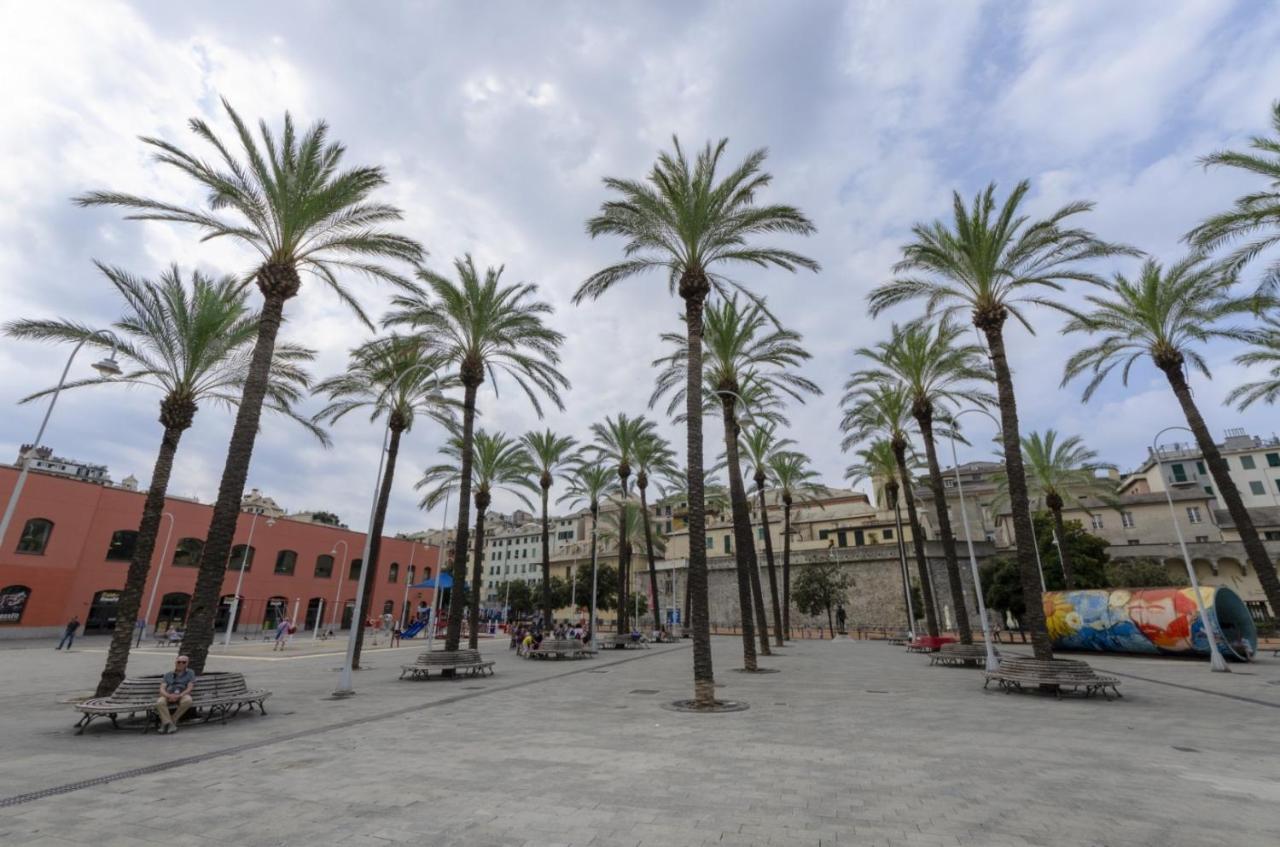 Joivy Warm Family Flat For 9, Near Porto Antico Apartment Genoa Bagian luar foto